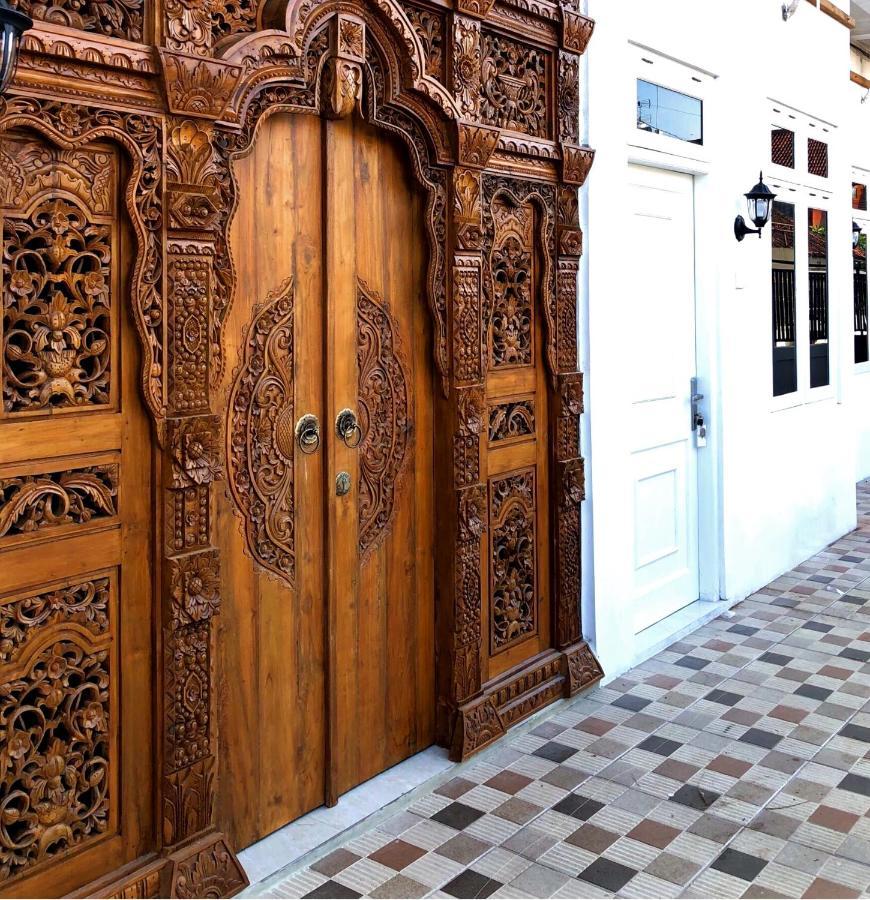 The Lawang Yogya Guesthouse Yogyakarta Ngoại thất bức ảnh
